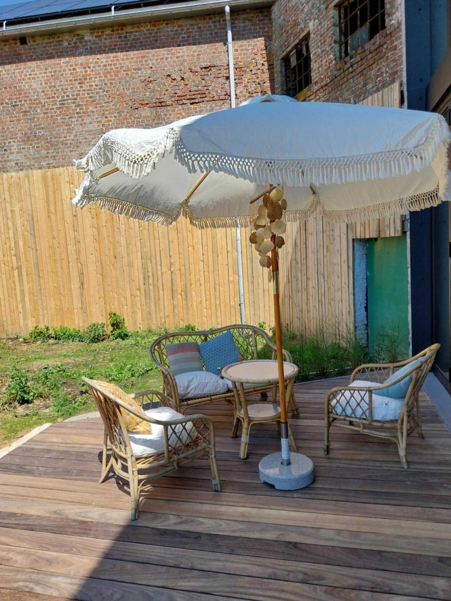 La Tour Obin Bed & Breakfast Philippeville Exterior photo